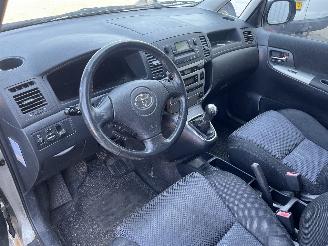 Toyota Corolla Corolla Verso (E12) MPV 1.8 16V VVT-i (1ZZFE) [99kW]  (12-2001/05-2004=
) picture 14