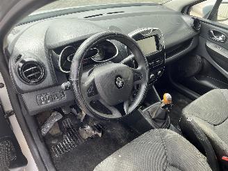 Renault Clio Clio IV Estate/Grandtour (7R) Combi 5-drs 1.5 Energy dCi 90 FAP (K9K-6=
08(K9K-B6)) [66kW]  (11-2012/08-2021) picture 21