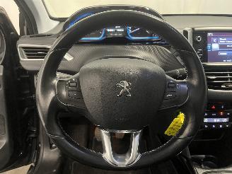 Peugeot 2008 2008 (CU) MPV 1.2 12V e-THP PureTech 110 (EB2DT(HNZ)) [81kW]  (01-2015=
/12-2019) picture 11