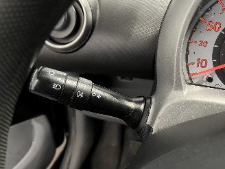 Peugeot 107 107 Hatchback 1.0 12V (384F(1KR)) [50kW]  (06-2005/05-2014) picture 23