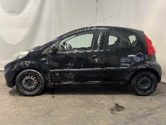Peugeot 107 107 Hatchback 1.0 12V (384F(1KR)) [50kW]  (06-2005/05-2014) picture 4