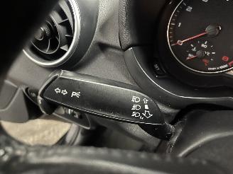 Audi A1 A1 (8X1/8XK) Hatchback 3-drs 1.2 TFSI (CBZA) [63kW]  (05-2010/04-2015)= picture 13