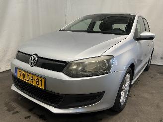 Damaged car Volkswagen Polo Polo V (6R) Hatchback 1.2 TDI 12V BlueMotion (CFWA(Euro 5)) [55kW]  (1=
0-2009/05-2014) 2011/6