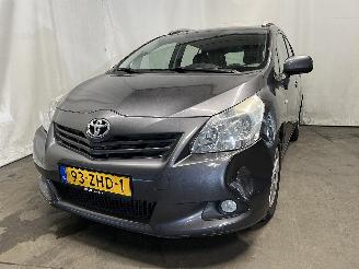 Unfallwagen Toyota Verso Verso MPV 2.0 16V D-4D-F (1AD-FTV(Euro 4)) [93kW]  (04-2009/08-2018) 2011/6