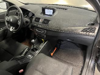 Renault Mégane Megane III Grandtour (KZ) Combi 5-drs 1.5 dCi 110 (K9K-656(K9K-G6)) [8=
1kW]  (02-2009/04-2016) picture 12