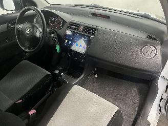 Suzuki Swift Swift (ZA/ZC/ZD1/2/3/9) Hatchback 1.3 VVT 16V (M13A VVT) [68kW]  (02-2=
005/06-2012) picture 18