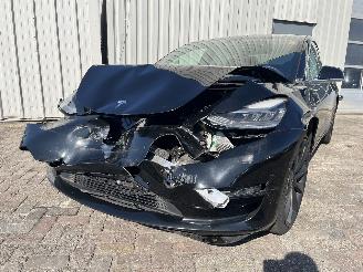 Voiture accidenté Tesla Model 3 Model 3 Sedan Long Range 75kWh (A0003K87Long Range 75kWh) [220kW]  (03=
-2019/...) 2019/12