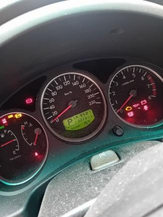 Subaru Forester Forester (SG) SUV 2.0 16V X (EJ201) [92kW]  (06-2002/05-2005) picture 2