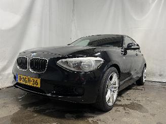 krockskadad bil auto BMW 1-serie 1 serie (F20) Hatchback 5-drs 114i 1.6 16V (N13-B16A) [75kW]  (07-2012=
/02-2015) 2012/10