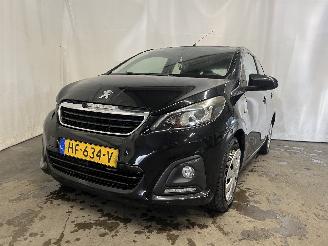 Damaged car Peugeot 108 108 Hatchback 1.0 12V (1KRFE(CFB)) [51kW]  (05-2014/...) 2015/10