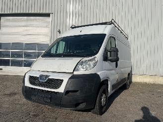 Auto incidentate Peugeot Boxer Boxer (U9) Bus 2.2 HDi 130 (22DT(4HH)) [96kW]  (03-2011/...) 2012/5