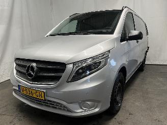 Vaurioauto  passenger cars Mercedes Vito Vito (447.6) Van 2.2 114 CDI 16V (OM651.950) [100kW]  (10-2014/...) 2017/5