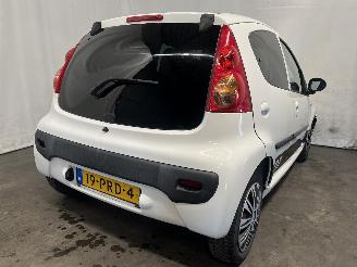 Peugeot 107 107 Hatchback 1.0 12V (384F(1KR)) [50kW]  (06-2005/05-2014) picture 5
