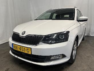 Vaurioauto  passenger cars Skoda Fabia Fabia III Combi (NJ5) Combi 5-drs 1.4 TDI 16V 90 Greentech (CUSB(Euro =
6)) [66kW]  (10-2014/12-2022) 2015/11
