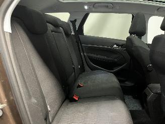 Peugeot 308 308 SW (L4/L9/LC/LJ/LR) Combi 5-drs 1.2 12V e-THP PureTech 110 (EB2DT(=
HNZ)) [81kW]  (03-2014/12-2021) picture 16