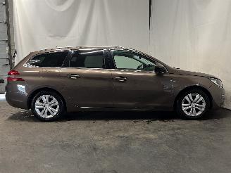 Peugeot 308 308 SW (L4/L9/LC/LJ/LR) Combi 5-drs 1.2 12V e-THP PureTech 110 (EB2DT(=
HNZ)) [81kW]  (03-2014/12-2021) picture 7