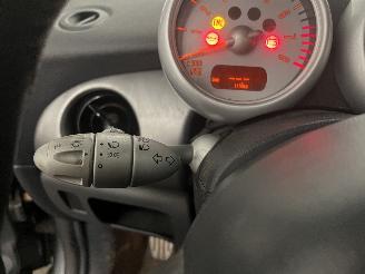 Mini Mini Mini (R50/53) Hatchback 1.6 16V Cooper S (W11-B16A) [125kW]  (07-2004/=
09-2006) picture 20