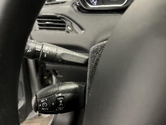 Peugeot 208 208 I (CA/CC/CK/CL) Hatchback 1.2 Vti 12V PureTech 82 (EB2F(HMZ)) [60k=
W]  (03-2012/12-2019) picture 23