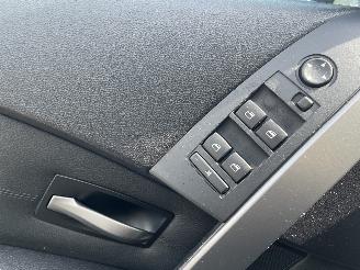 BMW 5-serie 5 serie (E60) Sedan 520i 24V (M54-B22(226S1)) [125kW]  (07-2003/03-201=
0) picture 21