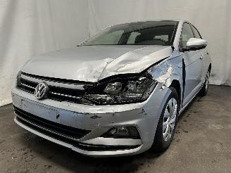 Schadeauto Volkswagen Polo Polo VI (AW1) Hatchback 5-drs 1.0 TSI 12V (DXTA) [70kW]  (06-2017/...)= 2020/7