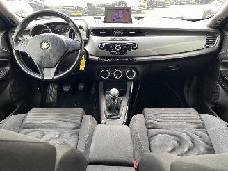 Alfa Romeo Giulietta Giulietta (940) Hatchback 1.4 TB 16V MultiAir (940.A.2000) [125kW]  (0=
4-2010/10-2018) picture 13