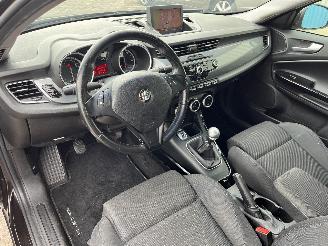Alfa Romeo Giulietta Giulietta (940) Hatchback 1.4 TB 16V MultiAir (940.A.2000) [125kW]  (0=
4-2010/10-2018) picture 14