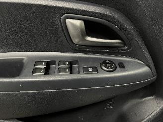 Kia Rio Rio III (UB) Hatchback 1.2 CVVT 16V (G4LA5) [63kW]  (09-2011/12-2017) picture 19