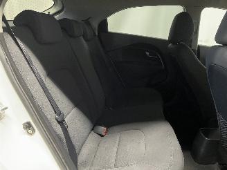 Kia Rio Rio III (UB) Hatchback 1.2 CVVT 16V (G4LA5) [63kW]  (09-2011/12-2017) picture 10