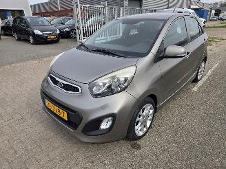 Voiture accidenté Kia Picanto 1.2 CVVT Comfort Pack 2012/6