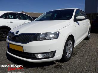 krockskadad bil auto Skoda Rapid 1.4 TDI Greentech Joy Navi 90pk 2016/10