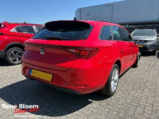 krockskadad bil auto Seat Leon 1.0 eTSI Style Business Intense DSG-automaat 100 pk 2022/5