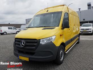 krockskadad bil bedrijf Mercedes eSprinter L2H2 41kwh 2022/6
