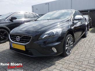 krockskadad bil auto Volvo V-40 2.0 D2 R-Design 120pk Business 2015/6