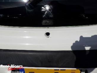 Peugeot 107 1.0 Access Accent Airco 5drs picture 13