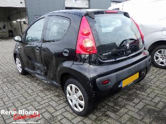 Peugeot 107 1.0 12V XS 5drs Airco picture 2