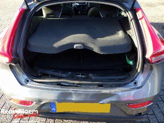 Volvo V-40 2.0 D3 Dynamic 150pk Aut Edition picture 10