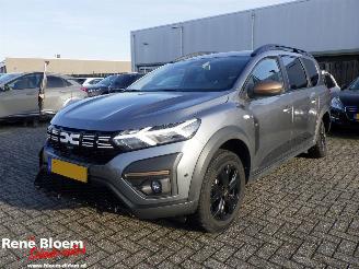 Schadeauto Dacia Jogger 1.6 Hybrid 140 Extreme 5p. 2024/11