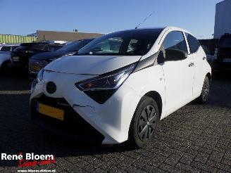krockskadad bil auto Toyota Aygo 1.0 VVT-I X-Fun 5drs Airco 2019/12