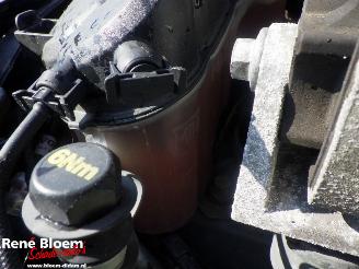 Volvo V-60 2.0 D3 picture 10