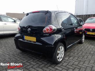 damaged passenger cars Toyota Aygo 1.0-12V Access Airco 5drs 2010/6