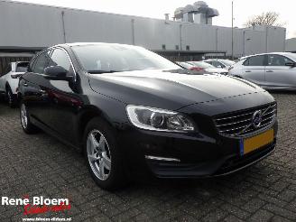Volvo V-60 2.0 D2 Nordic+ 120pk Navi picture 4