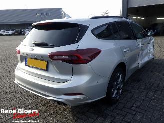Ford Focus 1.0 EcoBoost Hybrid St-Line picture 4