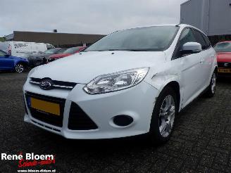 Unfallwagen Ford Focus Wagon 1.6 TI-VCT Lease Trend 2014/8