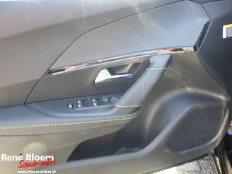 Peugeot e-2008 EV GT Avantage 54kWh picture 18