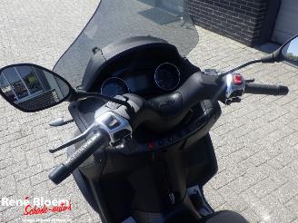 Piaggio MP3 400 HPE Sport picture 10