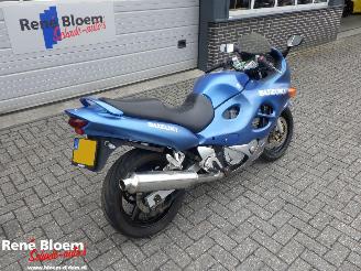 Suzuki GSX 750  picture 4