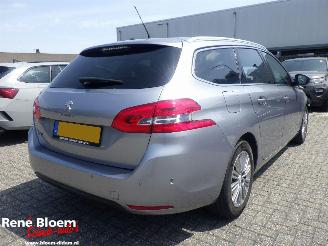 Schadeauto Peugeot 308 SW 1.5 Blue HDI Blue Lease Premium Navi 2019/12
