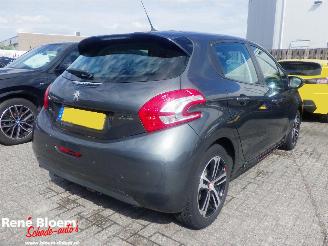 Coche accidentado Peugeot 208 1.2 VTi Access 2012/11