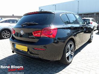 uszkodzony samochody osobowe BMW 1-serie 118-i High Executive 136pk 2017/3