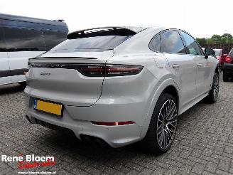 Voiture accidenté Porsche Cayenne E-HYBRID 3.0 Coupé Full Option 2022/2